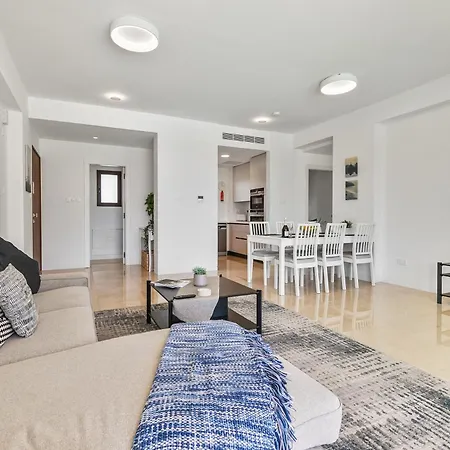 Daire Stunning, Modern Mc11 - Ampelia, Dionysus Greens, Aphrodite Hills *